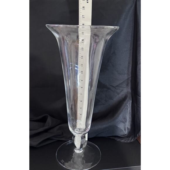 16” Marquis Waterford Cryatal -VINTAGE GARDEN COLLECTION Footed Blown Glass Vase - Picture 10 of 10